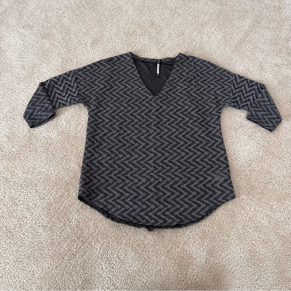 EUC Women’s Plenty By Tracy Reese V-Neck Top!
